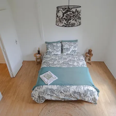 Avec Tennis En Baie Du Mont Saint Michel A 15 Minutes De La *