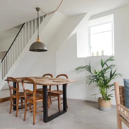 Vakantiehuis Avec Tennis En Baie Du Mont Saint Michel A 15 Minutes De La Les Chambres