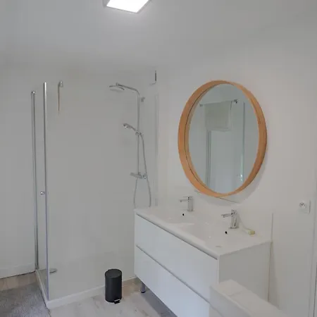 Avec Tennis En Baie Du Mont Saint Michel A 15 Minutes De La *