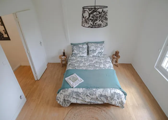 Avec Tennis En Baie Du Mont Saint Michel à 15 Minutes De La *