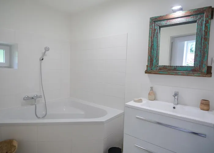 Avec Tennis En Baie Du Mont Saint Michel à 15 Minutes De La Hébergement de vacances *